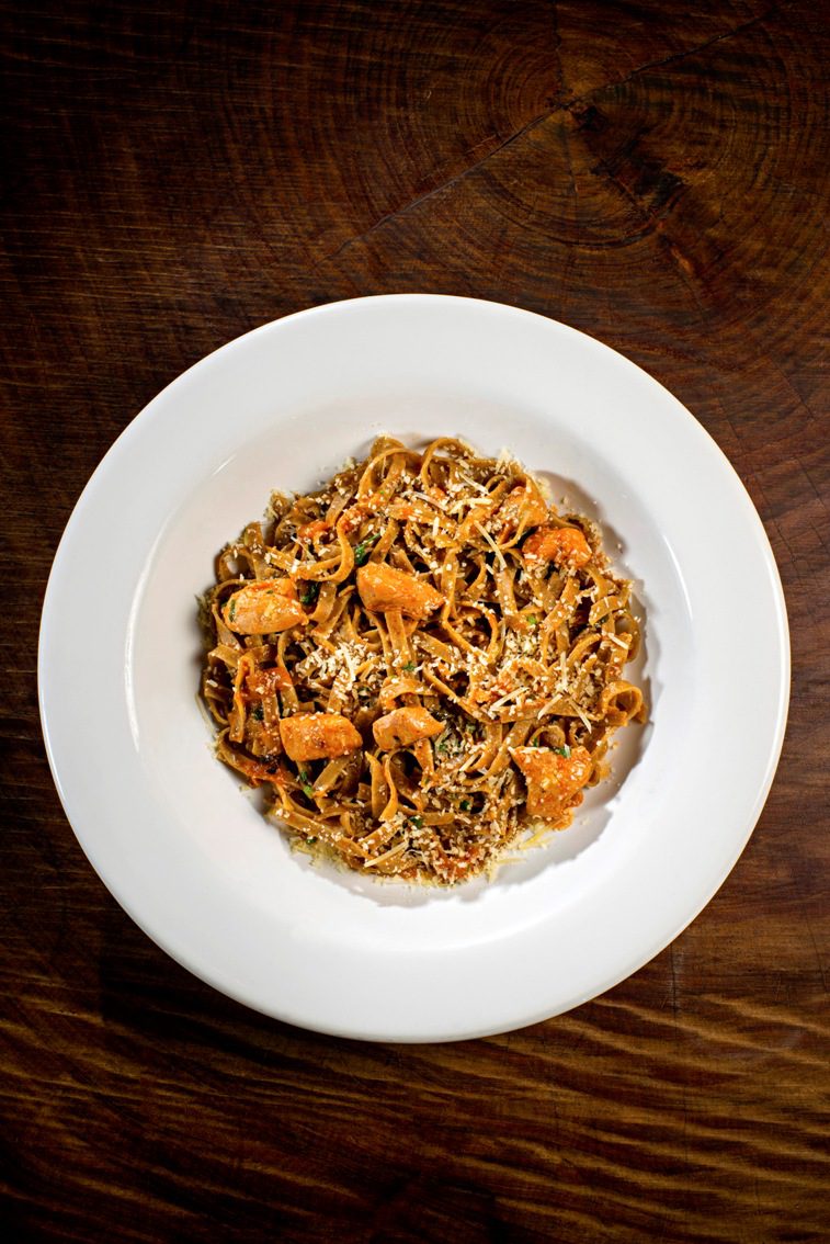 fettuccine-integral-com-peito-de-frango-fit