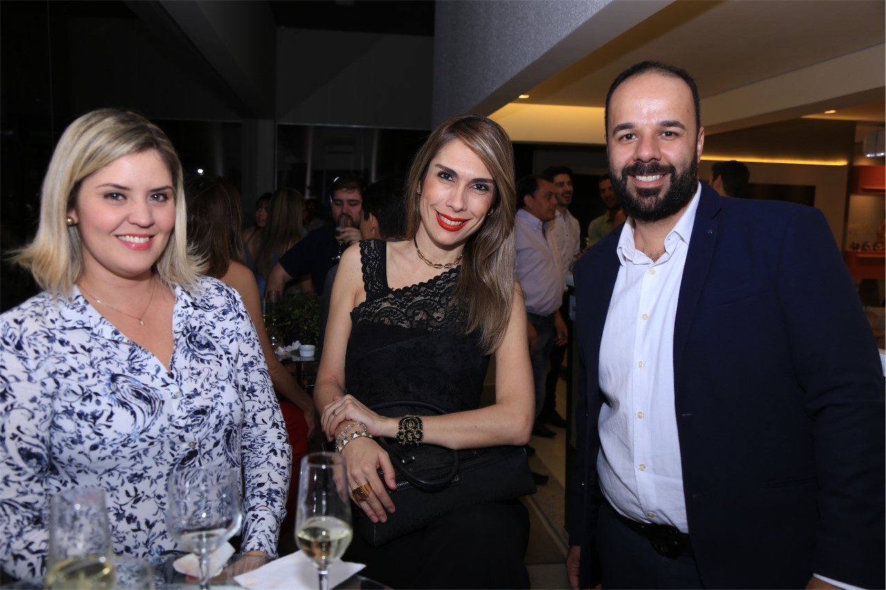 Gabriela Louredo, Flávia Popov e Alessandro Sisan