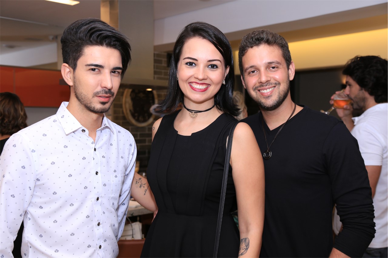 Rafael Batista, Camila Ribeiro e Rafael de Almeida