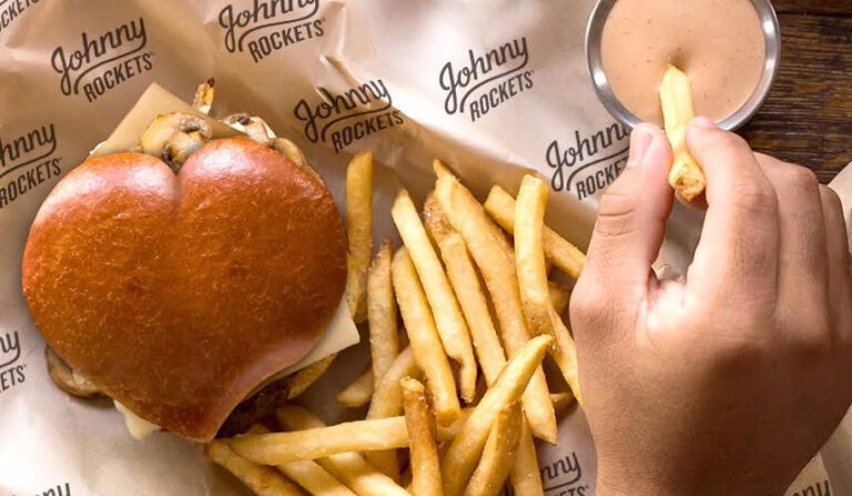 thumbnail_Jhony Rockets ssanduiche.de.coração