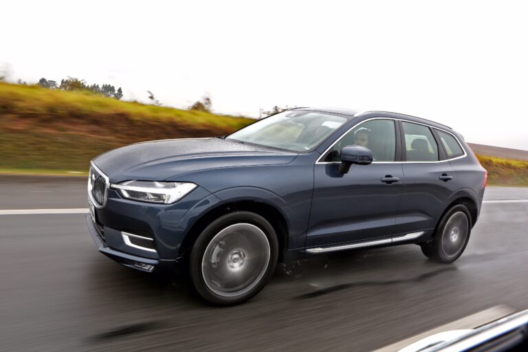 lanc?amento do novo xc60 movimenta noite em goia?nia (1)