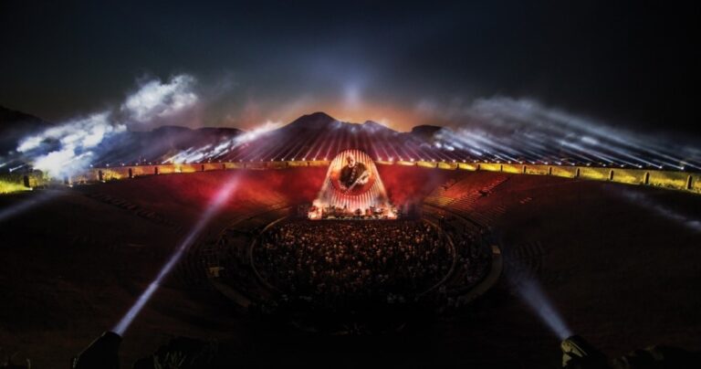 thumbnail_David-Gilmour-Pompeii-Movie-Crop_