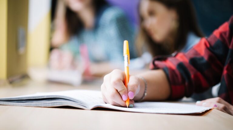 foto-5-legenda-a-educacao-expandindo-os-limites-da-sala-de-aula-credito-freepik