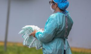 Movimentação de idosos no posto da 612 Sul para Vacinação contra Influenza