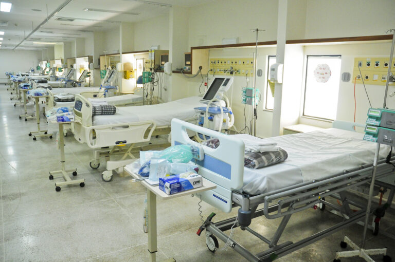 6.4.-Leitos-HRSM.-FOTO-BRENO-ESAKI-AGÊNCIA-SAÚDE-3