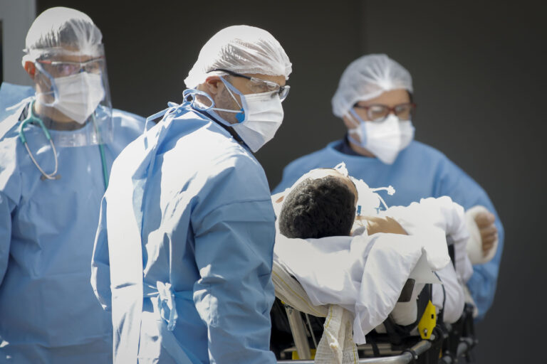 Coronavirus-Covid19-Hospital-HRAN-Ambulancia-Enfermeira-Socorrista-Bmbeiros-04Abr2020