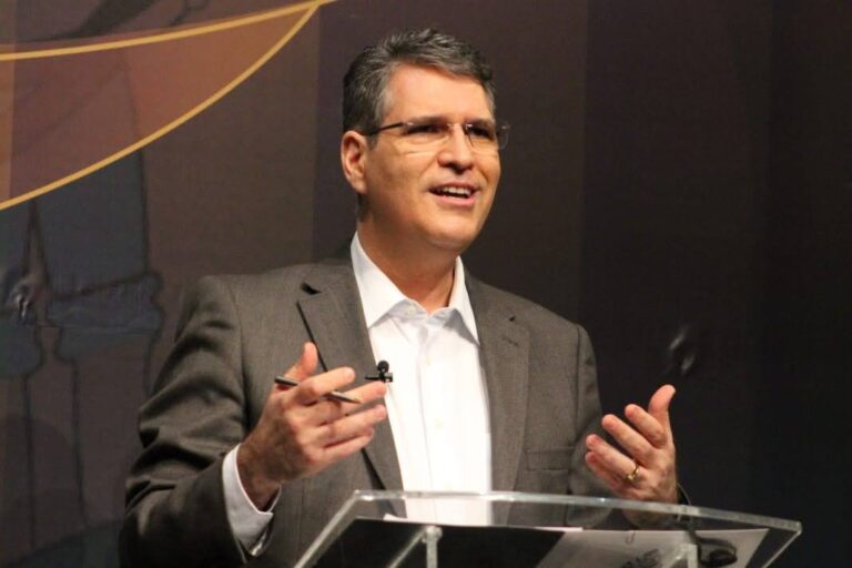 028dc2ea-b244-46e3-8eea-e7d99b8a5a75_original