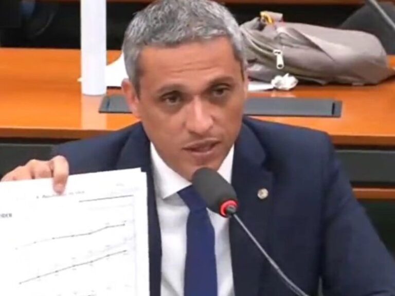 037f25c7-c0c4-44e0-bcf5-9a741f60890c