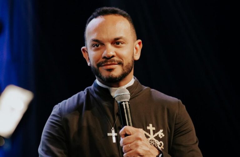 d8dfd988-padre-marcos-em-goiania