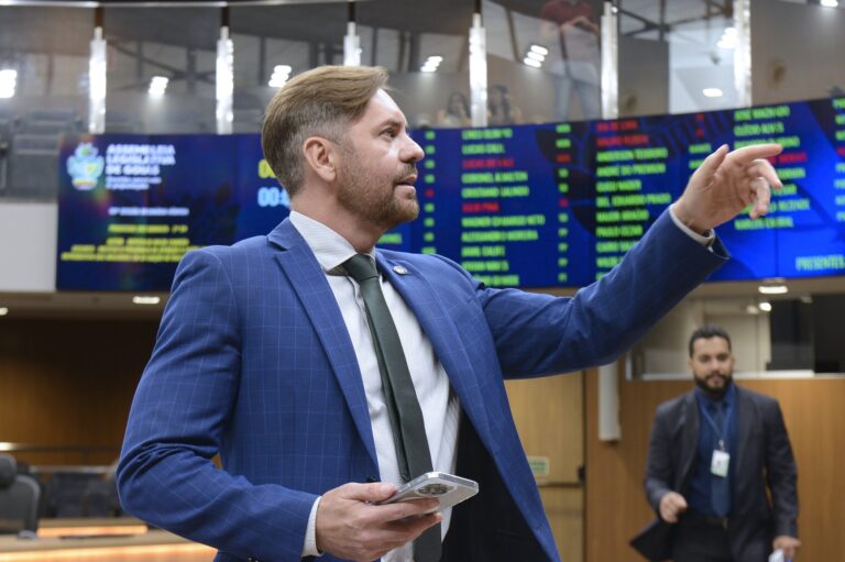 Alego reelege Bruno Peixoto e define nova Mesa Diretora para o biênio 2025-2026