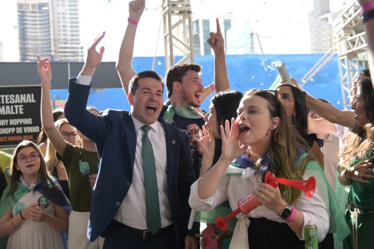 ef3a0a13-0a4f-451b-80ba-85602d2cb48c-1