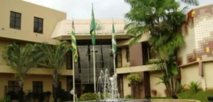 Câmara de Goiânia aprova lei para linguagem simples na administração pública.