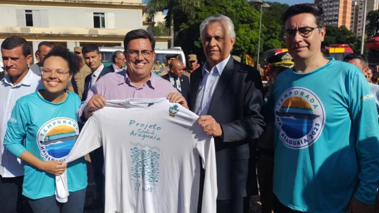 Secretária estadual da cultura Yara Nunes , Sergei Cruvinel , Ronaldo Caiado e Secretário da retomada César Moura