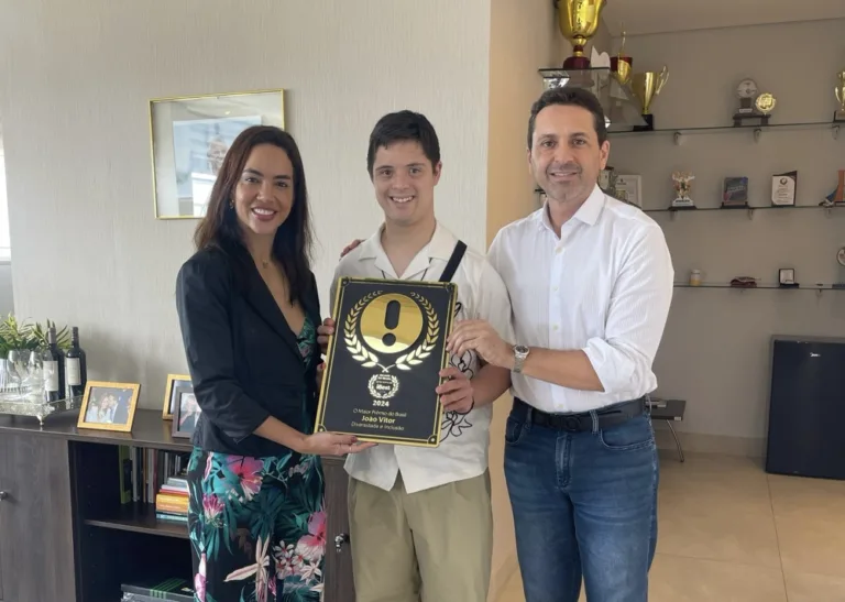 lana bezerra, joa?o vitor de paiva e leandro vilela-1