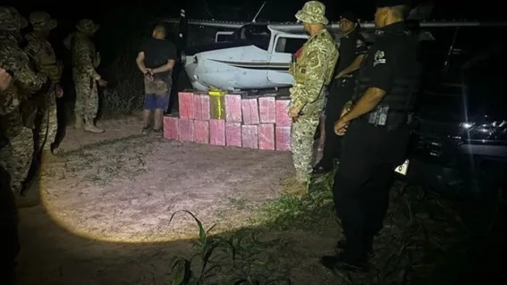 "Avião com meia tonelada de cocaína apreendido em Goiás: pilotos eram mecânicos estrangeiros sem habilitação"