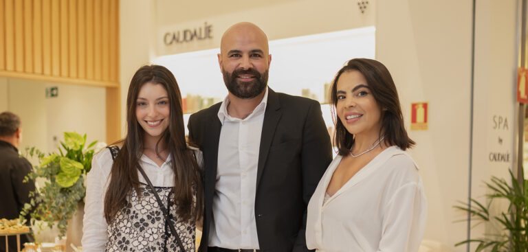 "Caudalie inaugura primeiro SPA Boutique das Américas em Goiânia com evento cheio de celebridades"  
(O título destaca a inovação da marca, o pioneirismo do local e o glamour do evento, capturando o tom do conteúdo.)