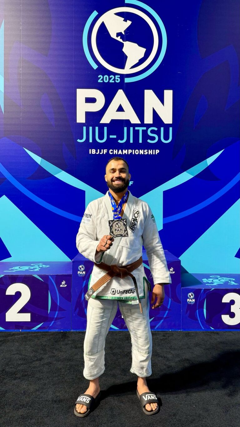 "De Anápolis ao topo do mundo: atleta de Jiu-Jítsu lidera ranking mundial após incentivo da Prefeitura"