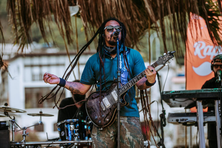 "Marcelo Falcão se apresenta no Vert Battle em Goiânia com show gratuito por doação de alimentos"