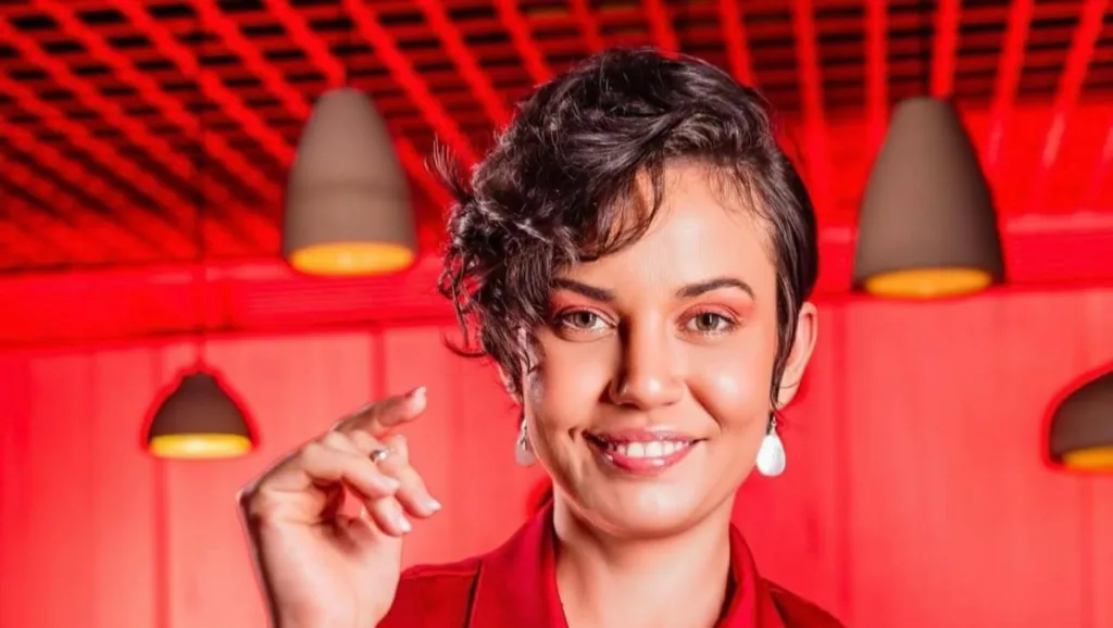 "MasterClass Campari com Biruta da Terra no Zimbro Cocktails & Co. une mixologia e cultura em Goiânia" 
(Justificativa: resume o evento, destaca a presença da embaixadora da Campari, o local de referência e a proposta cultural do encontro, atraindo tanto profissionais quanto público geral.)