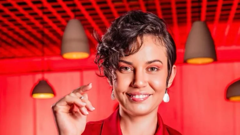 "MasterClass Campari com Biruta da Terra no Zimbro Cocktails & Co. une mixologia e cultura em Goiânia"  
(Justificativa: resume o evento, destaca a presença da embaixadora da Campari, o local de referência e a proposta cultural do encontro, atraindo tanto profissionais quanto público geral.)