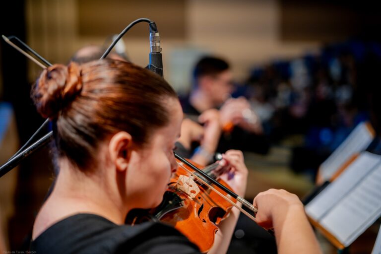 "Quarta Cultural apresenta GRUVA em ‘Raízes Musicais Brasileiras’ no Teatro Municipal"