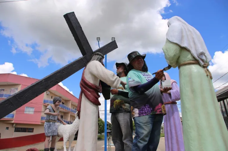 "Trindade restaura Via Sacra e prepara avenida para receber fiéis na Semana Santa"