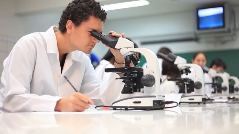 "UEG abre inscrições para Processo Seletivo de Pós-Graduação 2025/2 com 52 vagas em 4 programas"