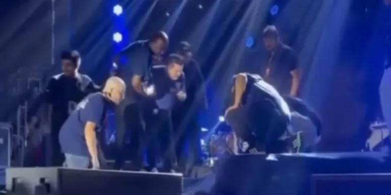 Marrone Internado Após Queda do Palco em Goiânia.