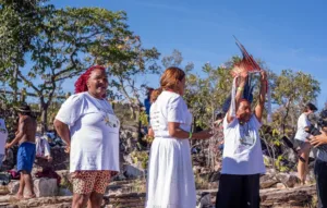 Raízes na Chapada: Encontro de Saberes Tradicionais Abre Inscrições
Este título é conciso, informativo e destaca os principais elementos da notícia: o local (Chapada dos Veadeiros), o tema (saberes tradicionais) e a abertura das inscrições.