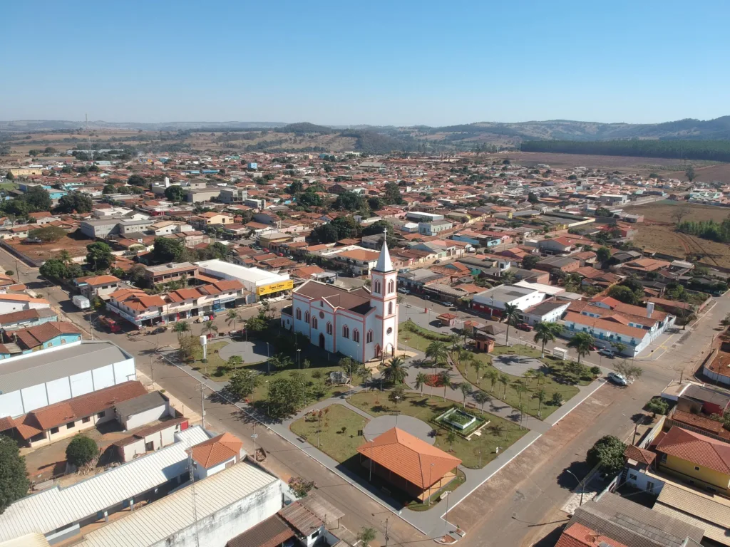Campo Limpo de Goiás celebra 28 anos com festa solidária e shows nacionais
