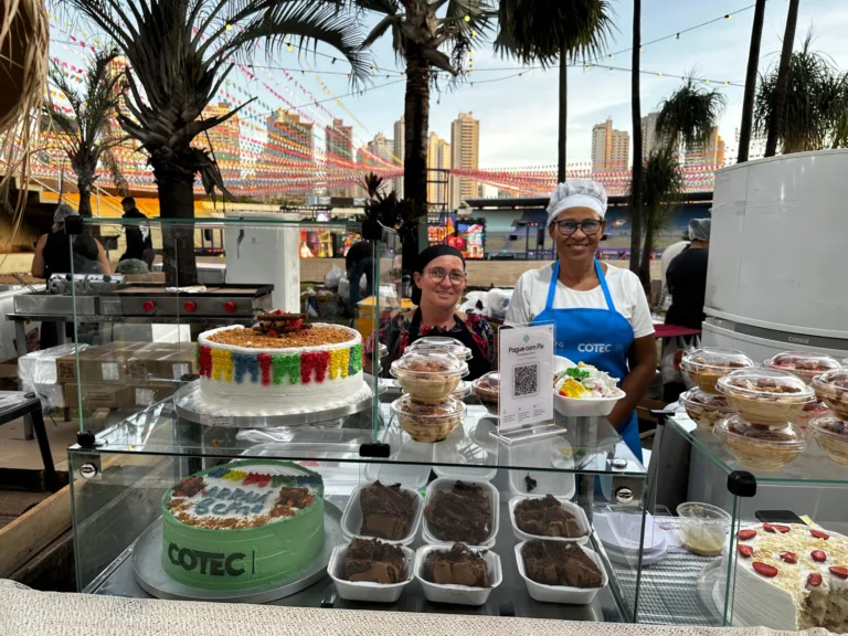 "Empreendedores do Crédito Social fazem sucesso no Arraiá do Bem e faturam R$ 40 mil em três dias de evento".