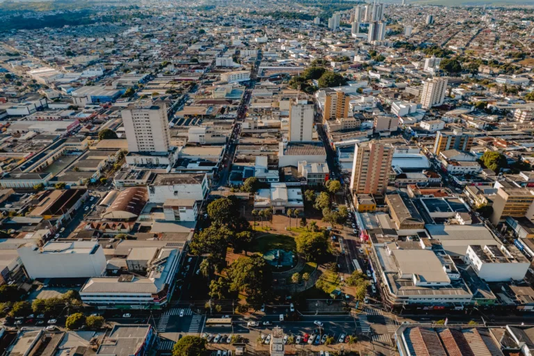 Prefeitura lança programa 'Adote um Espaço Público' para melhorar a qualidade urbana em Anápolis