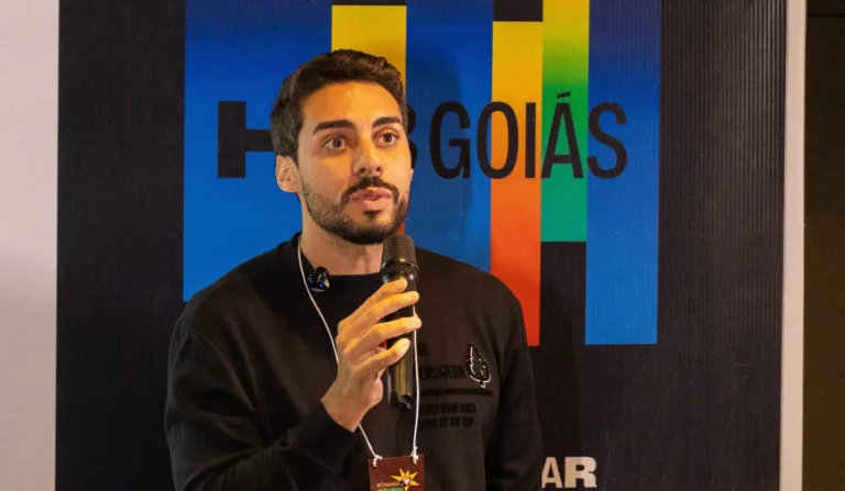 Com ingressos esgotados, Goiânia recebe palestra “Marketing para Cantores” com Wesley Cassimiro