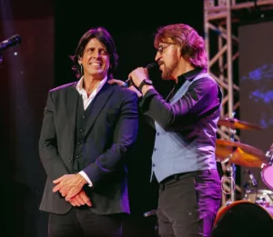 Bee Gees - Sérgio Rosa e Júnior Santana