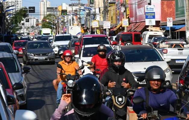 Avenida 24 de Outubro terá sentido único e semáforo reprogramado em Goiânia