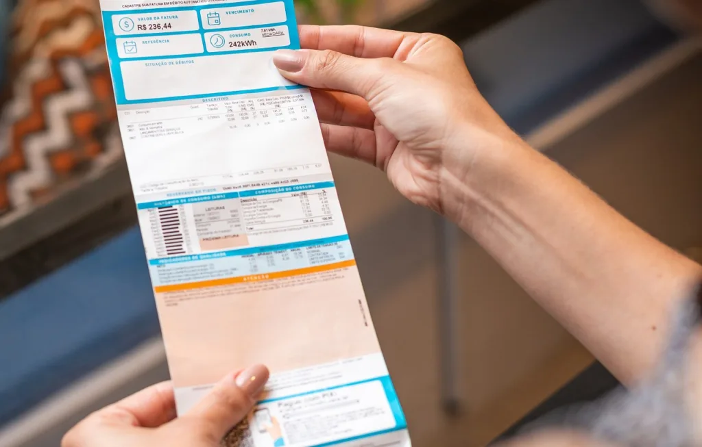 Bandeira Vermelha Patamar 2 é Acionada e Aumenta Conta de Luz em Agosto