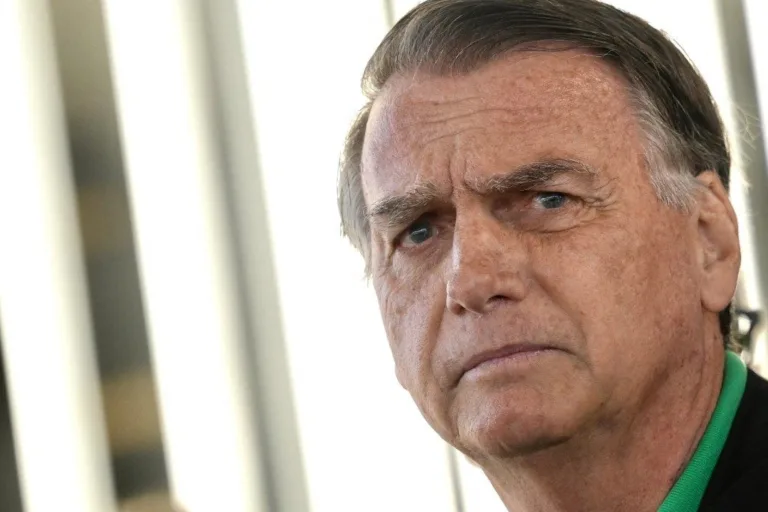 Bolsonaro aguarda decisão do STF sobre possível prisão após questionamentos sobre cautelares