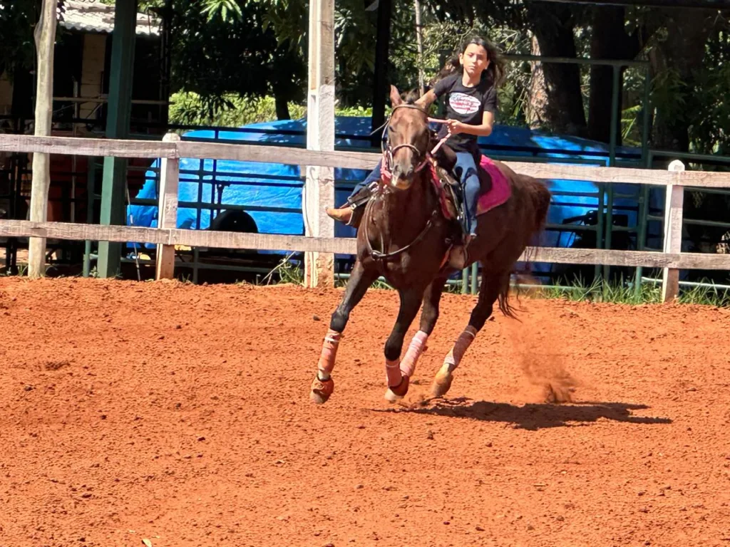 Cecília Sebba brilha no Campeonato NBQM e se prepara para Expo Inhumas
