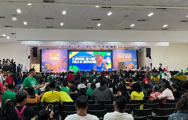 Lula se reúne com sobreviventes de acidente que vitimou estudantes a caminho de congresso em Goiânia