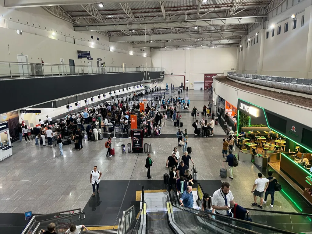 Aeroporto de Goiânia Alcança Movimentação Recorde em Julho, Impulsionada pelo Turismo