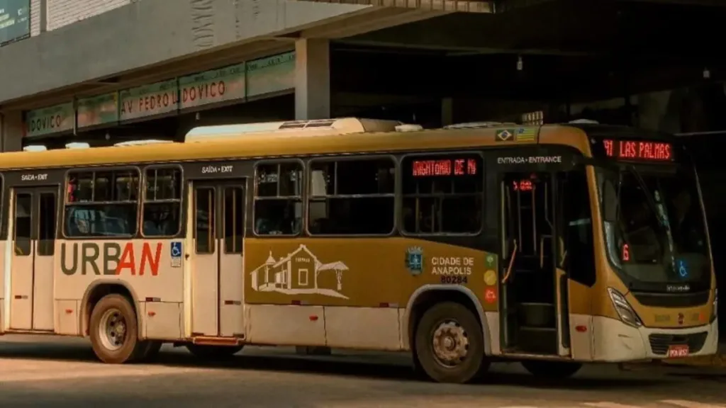 Anápolis: Prefeito Barra Aumento da Passagem de Ônibus e Ameaça Romper Contrato com a Urban