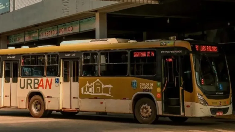 Anápolis: Prefeito Barra Aumento da Passagem de Ônibus e Ameaça Romper Contrato com a Urban