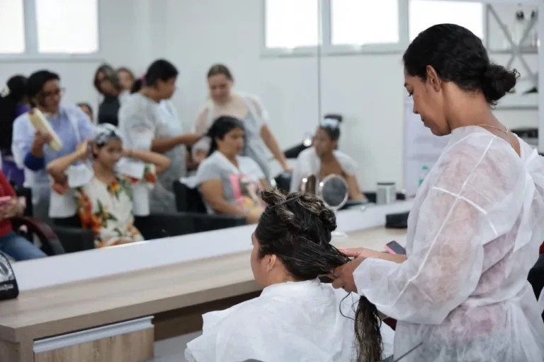 Aparecida de Goiânia oferece cursos profissionalizantes gratuitos para mulheres