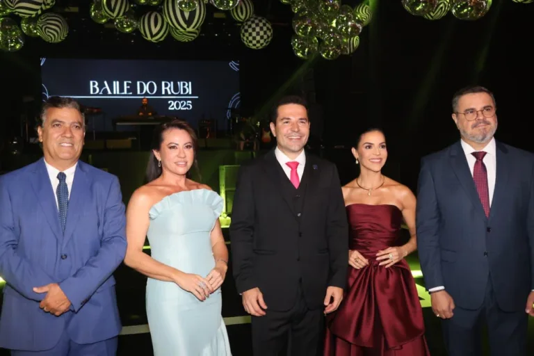 Baile do Rubi celebra a advocacia goiana em noite de gala