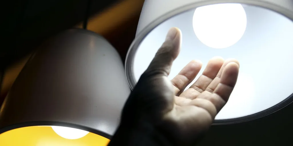 STF valida lei que permite devolução de valores pagos na conta de luz