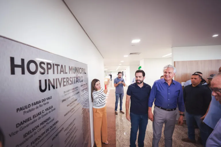 Caiado visita Hospital Municipal de Rio Verde e destaca regionalização da saúde em Goiás