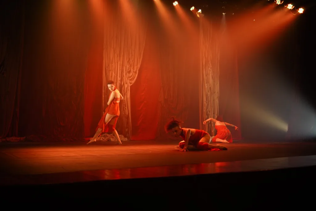 Cine Teatro São Joaquim apresenta espetáculo "Trama" 