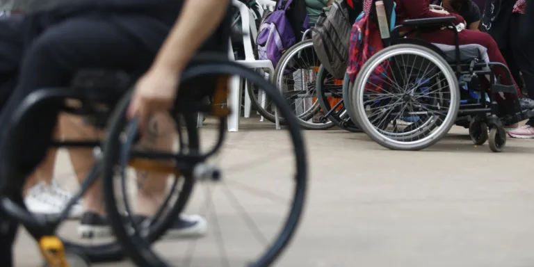 Feira online tem 7 mil vagas de emprego para pessoas com deficiência