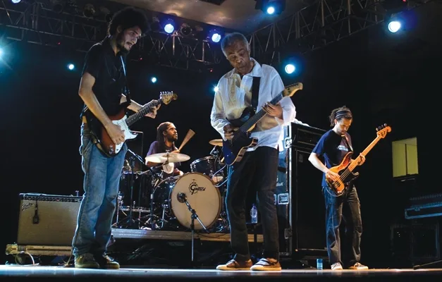 Goiânia Noise Festival: 30 Anos de História em Imagens na Vila Cultural Cora Coralina