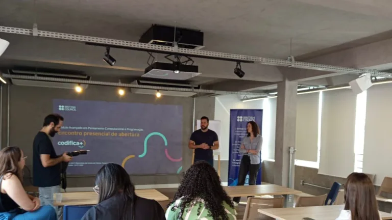 Goiás abre inscrições para capacitação de professores em pensamento computacional